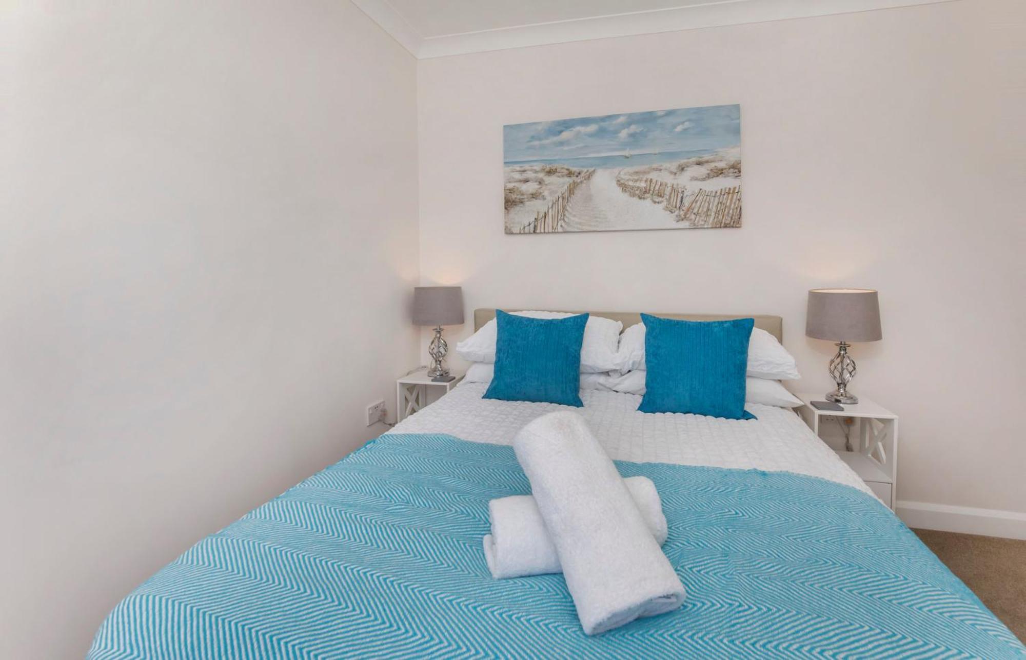 The Burton York 3 Bedroom House Sleeps 6 エクステリア 写真