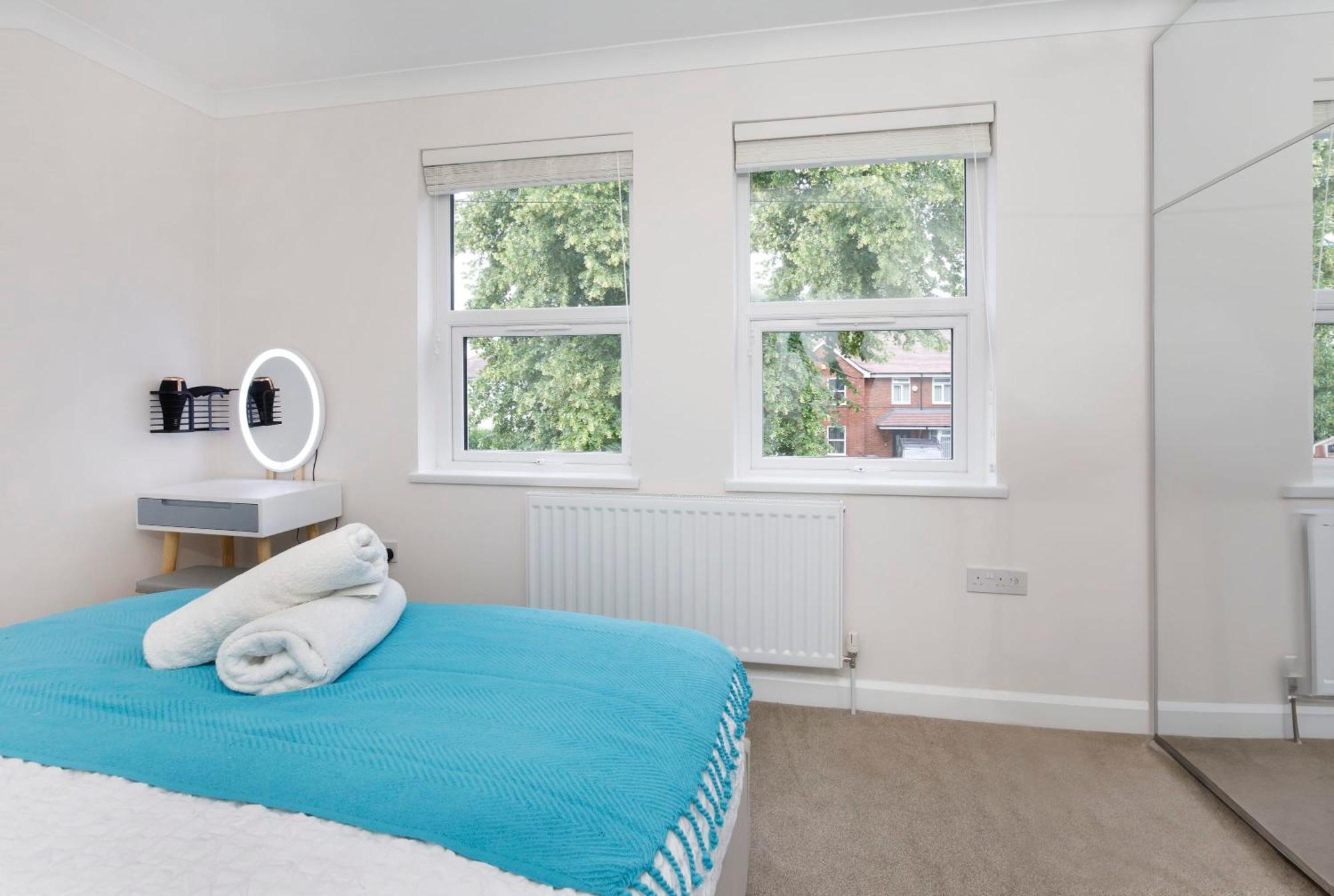 The Burton York 3 Bedroom House Sleeps 6 エクステリア 写真